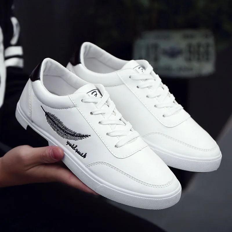 

2018 New Men Running White Shoes Round Sneakers Head Breathable Flat Bottom Shoes Men Lace-Up All-Match Running Shoes