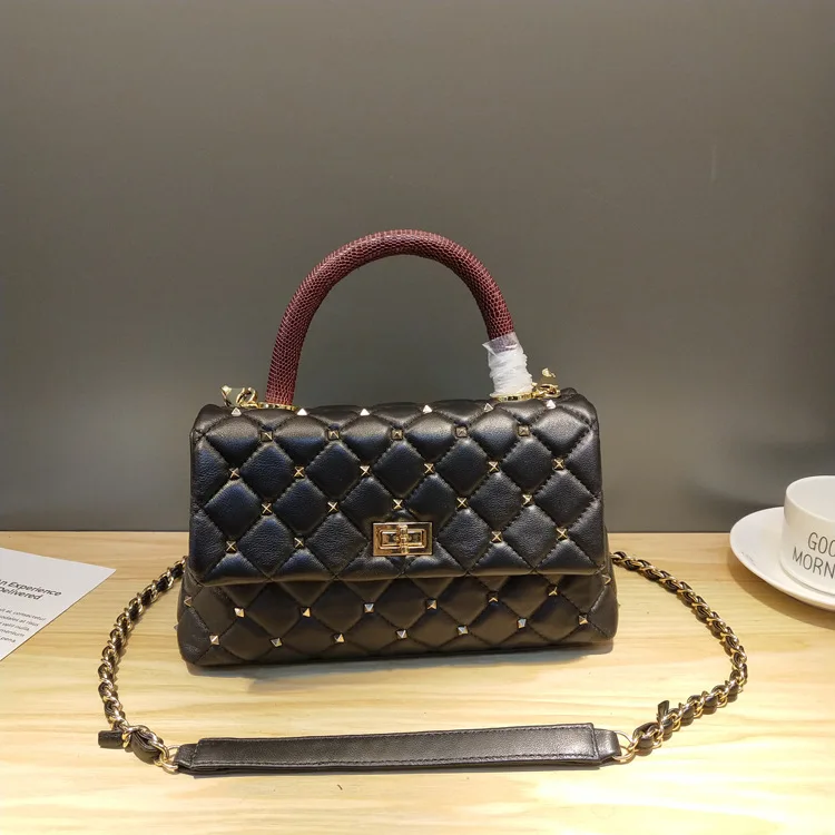 

free shipping Sheepskin leather in Europe and the small wind Ling, chain bag shoulder bag oblique satchel bag