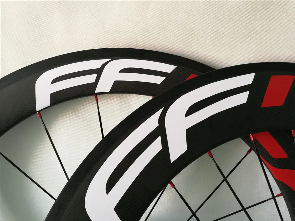 

Ultralight carbon wheels road 700C 60mm 88mm 3K glossy Clincher width 23/25mm R36 ceramic hubs carbon wheels china