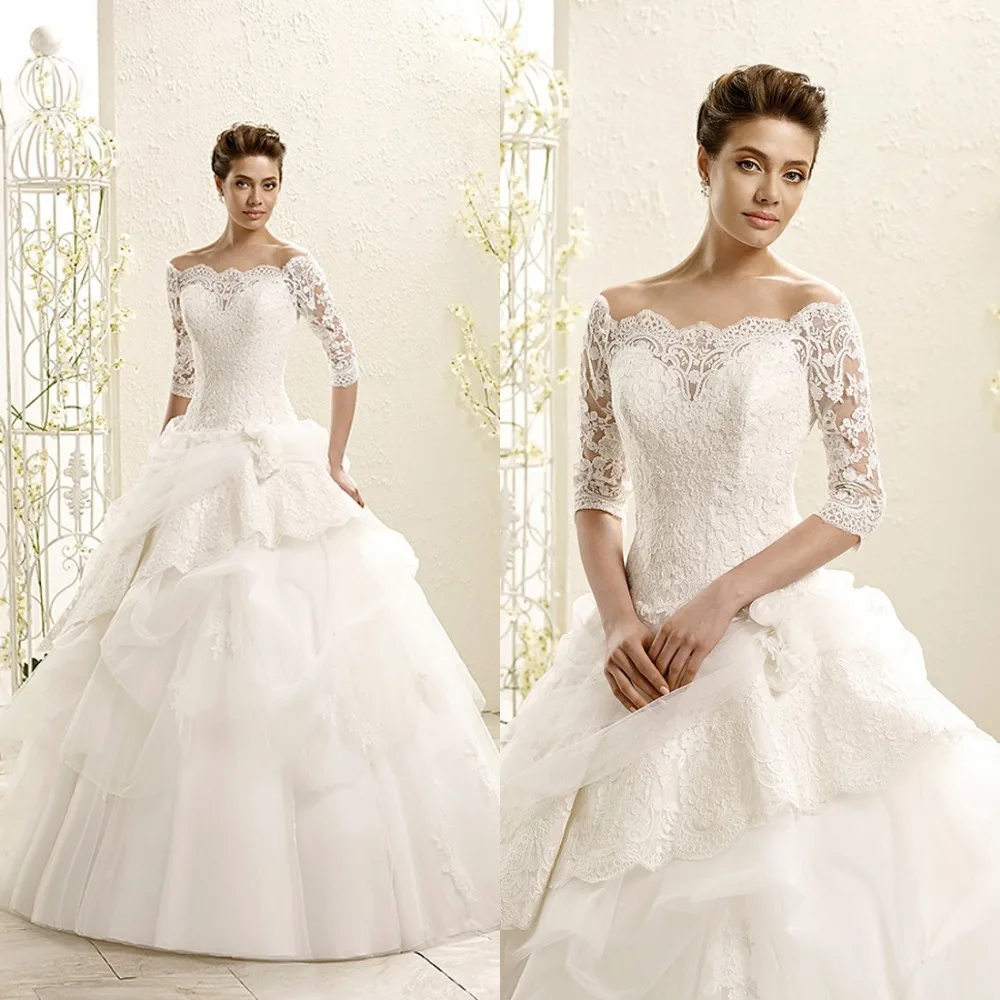 2015 Vintage Lace Floor Length Wedding Dress Bridal Gown With Sleeves Three Quarter Sleeve Ball Gown Bridal Wedding Gown F1703
2015 Vintage Lace Floor Length Wedding Dress Bridal Gown With Sleeves Three Quarter Sleeve Ball Gown Bridal Wedding Gown F1703