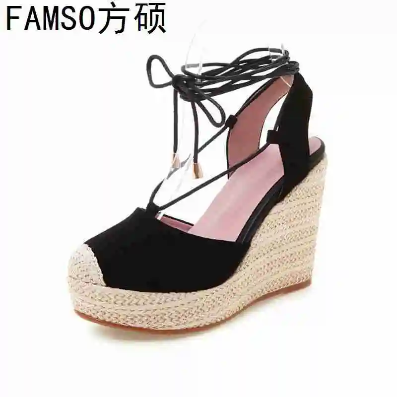

FAMSO 2019 New Shoes Women Sandals T-Strap Round toe Black red Party Sexy Pumps Designer Brand Lady Straw Wedges Sandals