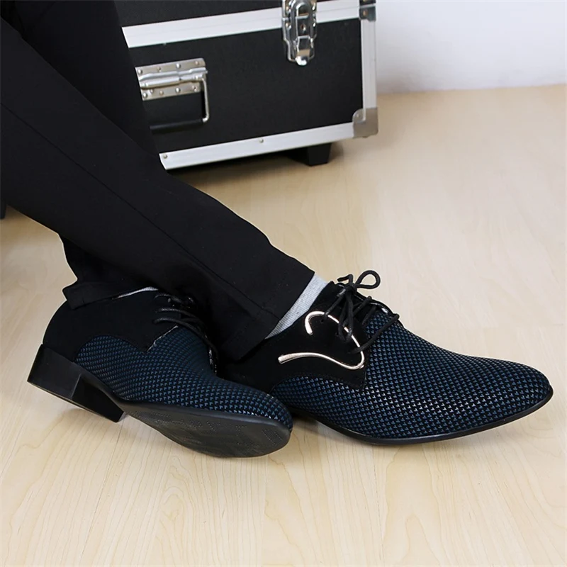Роскошная брендовая кожаная мужская деловая обувь в сдержанном стиле; черные туфли в клетку с острым носком; дышащие классические свадебные туфли; мужские лоферы; коллекция года