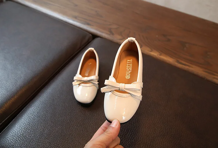 Весенне-Осенняя детская обувь из мягкой искусственной кожи для девочек модная повседневная обувь принцессы на плоской подошве с бантом женская обувь для стрит-данса