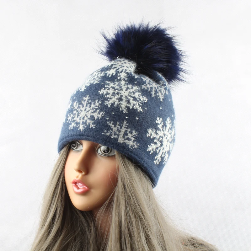 Cena 2019 nowe czapki zimowe dla kobiet Rabbit Fur czapka z dzianiny Snowflake żakardowe czapki czapki prawdziwe pompon futrzany kapelusz
