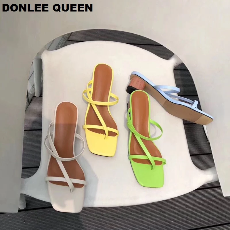 

2019 New Summer Brand Square Wooden Heel Slippers Shoes Women Narrow Band Sandal Korean Low Heel Slides Vacation Flip Flops Shoe