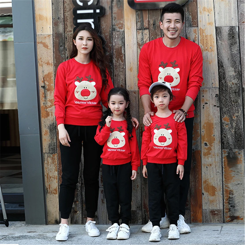

Christmas Family Matching Outfits Dad Kids Autumn Winter Elk Sweater T-Shirt Cotton Mom and Me Clothes Family Look Clothing