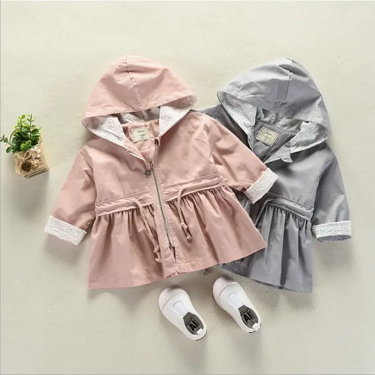 

Children's lovely pure color with a coat