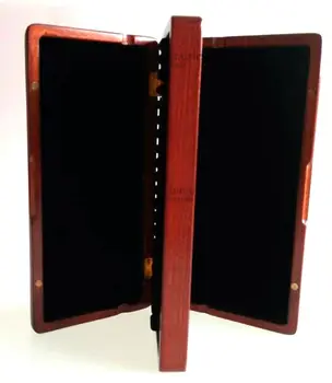

1pcs Excellent Oboe Reeds Case Hold 40 Pcs Reeds Box Strong OBOE CASE