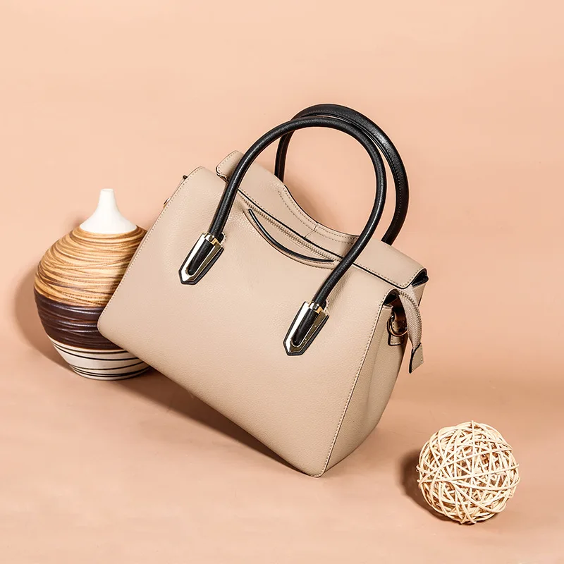 

New ladies handbag leather European and American fashion wild bag first layer leather shoulder bag