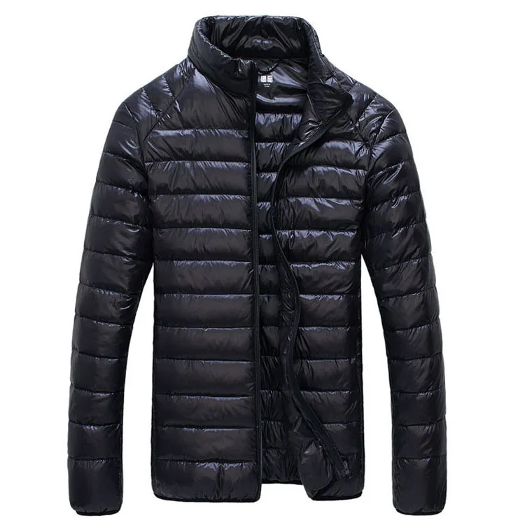 Новая мужская зимняя куртка ультра легкая 90% белая куртка на утином пуху Повседневная портативная зимняя куртка для мужчин плюс размер пуховые парки - Цвет: Black