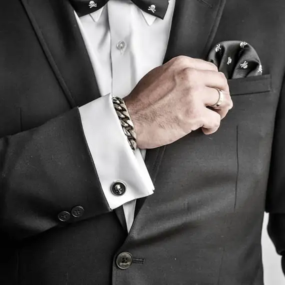 1pair Skull Cufflinks Punk Mens Steampunk Cufflinks Skeleton Cufflinks For Men Father Gift
1pair Skull Cufflinks Punk Mens Steampunk Cufflinks Skeleton Cufflinks For Men Father Gift