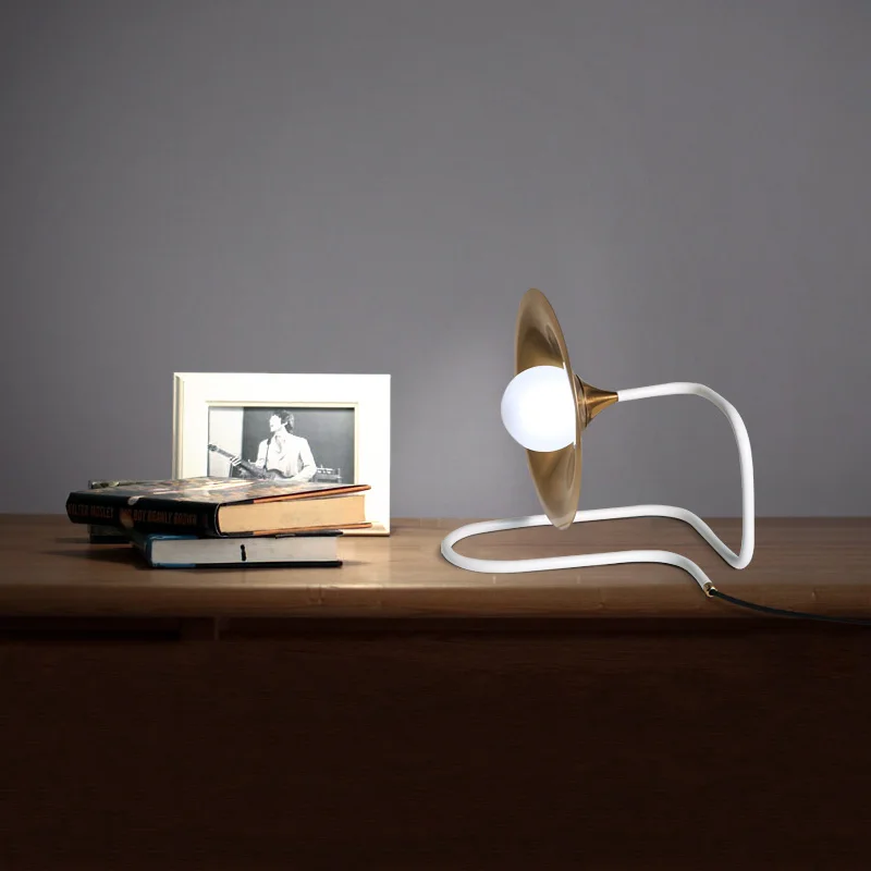 Nordic Ретро Железный клаксон настольная лампа Desklight Гибкая простой стиль настольная Винтаж Desklight