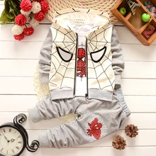 Nouveau 2015 Ensembles de Vêtements Pour Enfants D’hiver de Bébé Garçon Spiderman Costume Enfants de Vêtements Sportwear Manteau et T-Shirt et pantalon