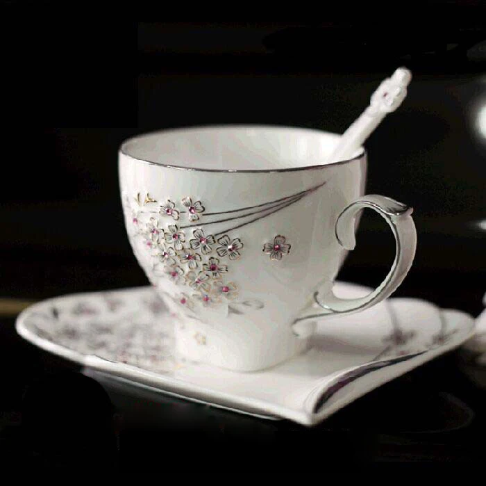European Style Creative Rhinestones Coffee Mug Saucer Spoon flower Coffee Set Ceramic Porcelain Afternoon Tea Set