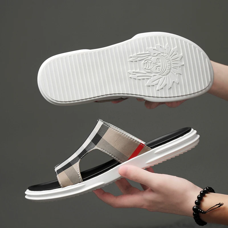 Men Shoes Canvas Black Sandals Crocse Summer Shoes Sandalias Hombre Slippers Sandalet Clogs Sandles New 2019 Croc Mens Shoes