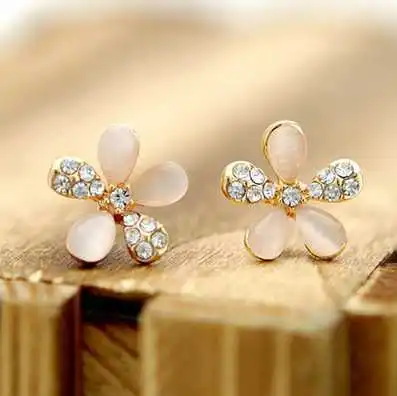 

2017 New Arrival Promotion Luxurious Gold Color Fresh Opal Gem Flower Rhinestone Earrings