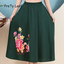 Весенняя юбка в этническом стиле с вышивкой из хлопка и льна