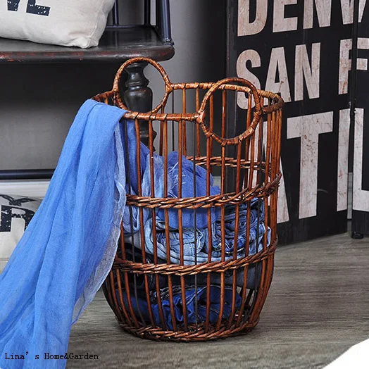 Round wicker laundry basket with wheels counterTros