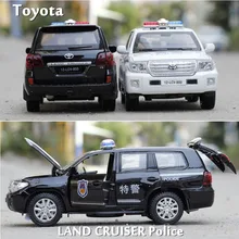 Double Horses 1 32 creative Volkswagen toyota police toy car SUV car patrol wagon alloy model