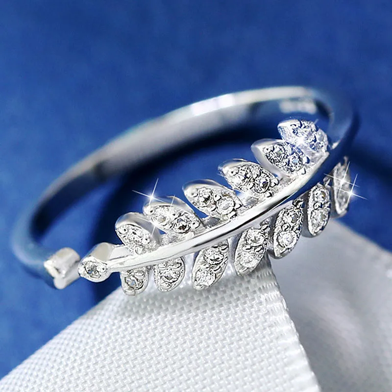 Sale Women Simple Open Design Leaf Feather Ring Personality Female Flower Rings Fashion Wedding Jewelry
