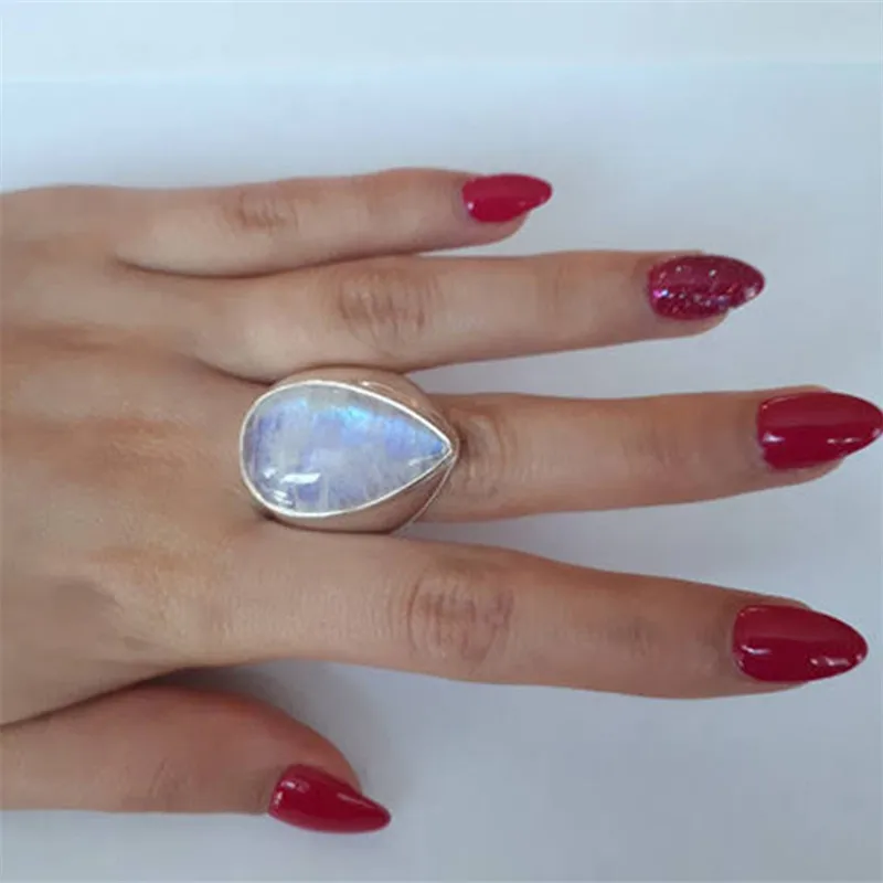 

Female Natural Moonstone Ring Cute Luxury 925 Tibetan Silver Love Wedding Jewelry Engagement Rings For Women jz425