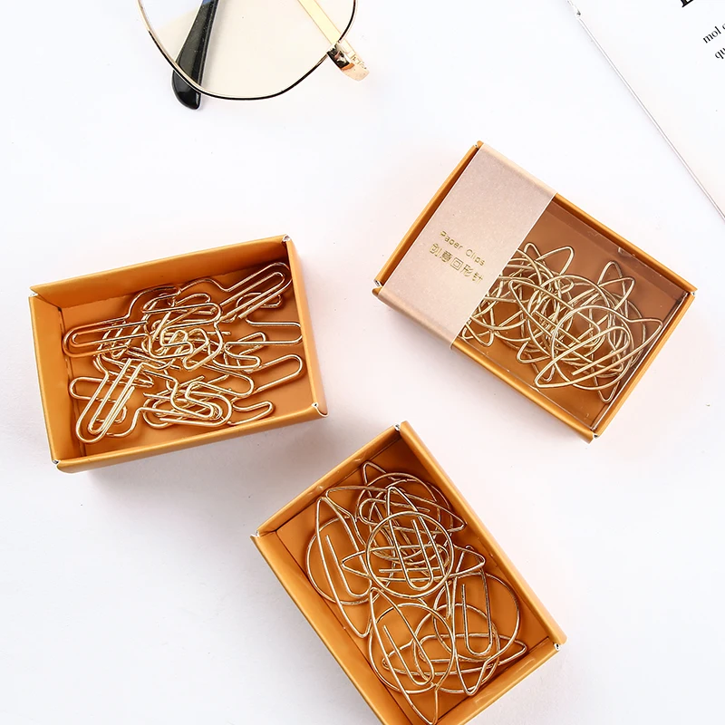 

8pcs/box Cartoon Metal Paper Clip Unicorn Planet Shaped DIY Metal Notes Letter Paper Bookmark Binder Clip Office Binding Supplie