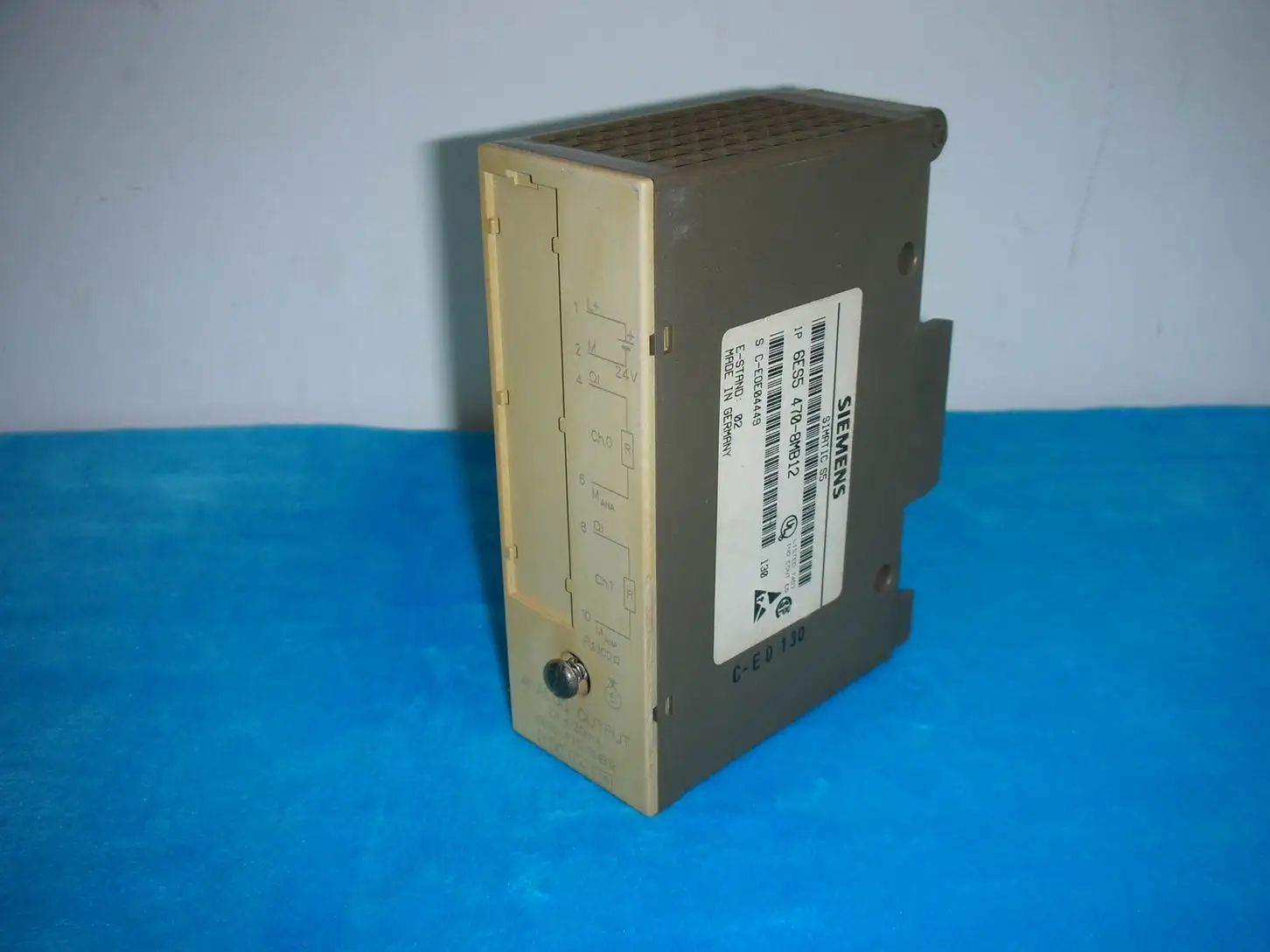 

6ES5- 470-8MB12