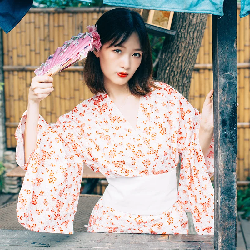 

Japanese Traditional Female Kimono Pink Print Floral Yukata Robe Vintage Evening Party Dress Gown Halloween Cosplay Clothing