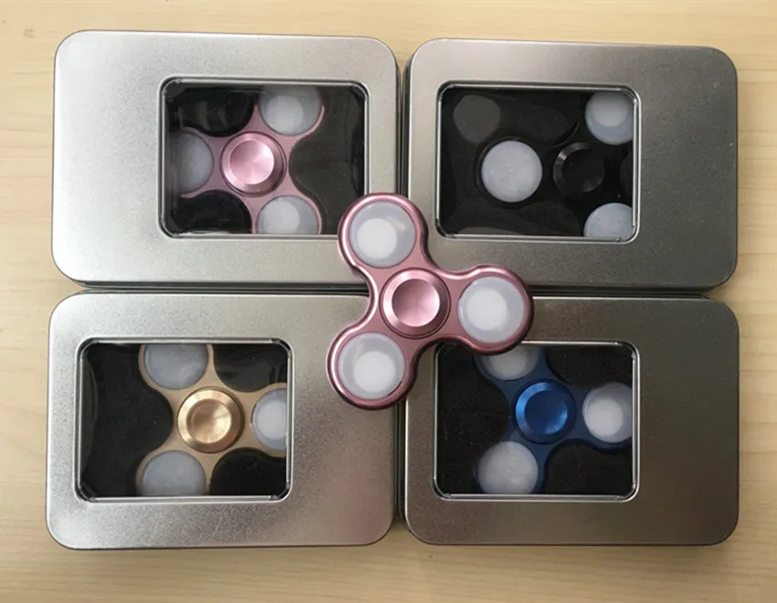 Новые высококачественные светодиодные светящиеся Непоседа Spinner игрушки Ручной
