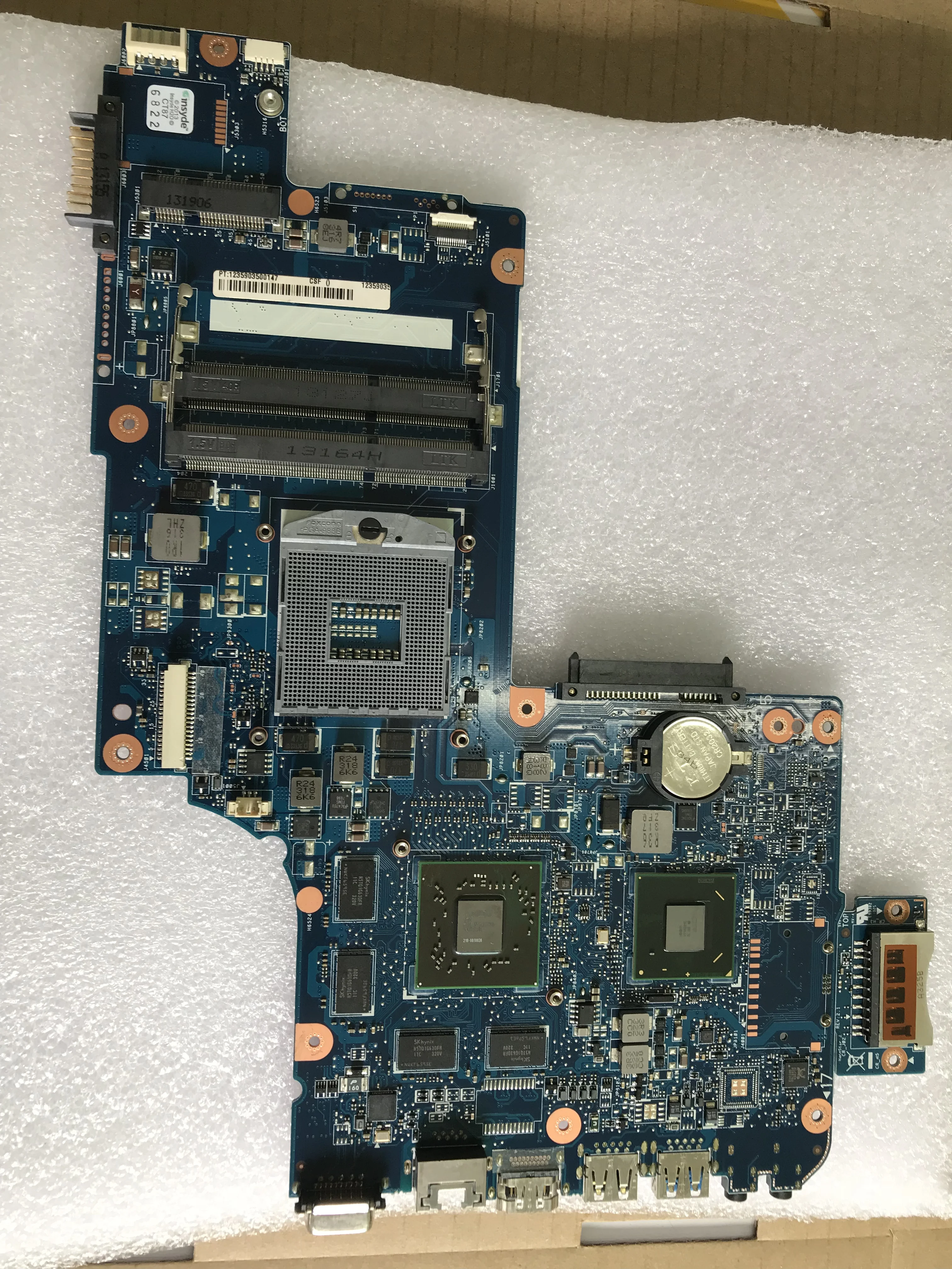 Материнская плата для ноутбука toshiba Satellite C850 L850 H000052750 HM76 DDR3 с графическим HD 7670M |
