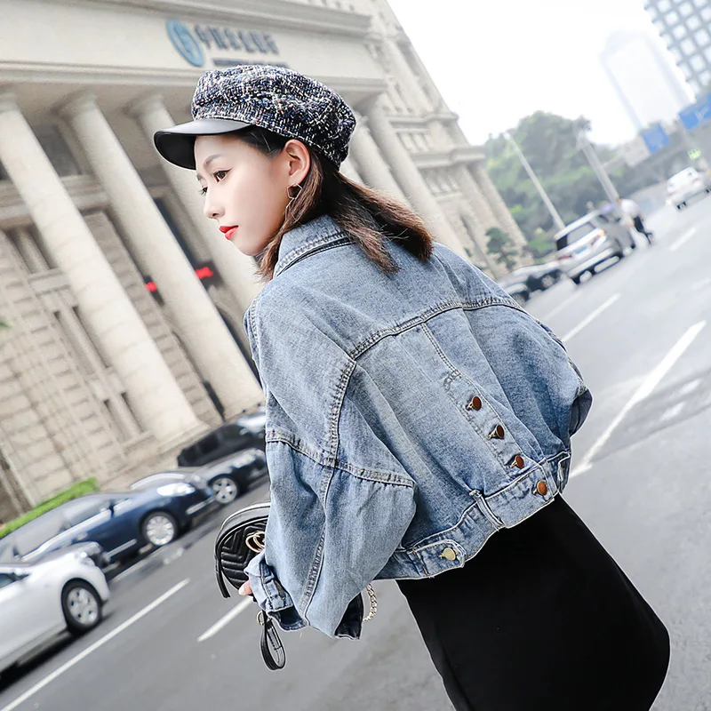 

New Fashion Trend Denim Jackets Women 2019 Autumn Vintage Short Jackets Big Pockets Single Breasted Cowboy Jackets Casual Coat