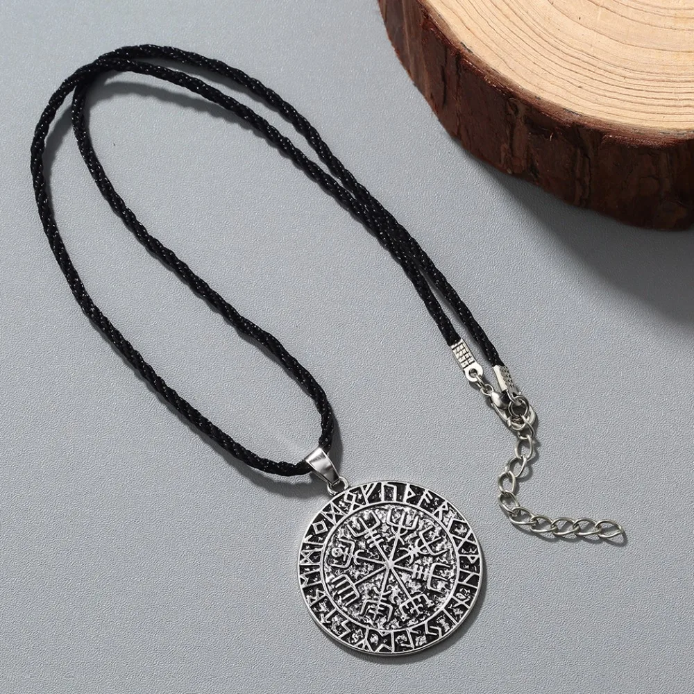 Kinitial Norse Vegvisir Symbol Necklace Protection Symbol viking Men Pendant Magical Staves Compass Wholesale Jewelry