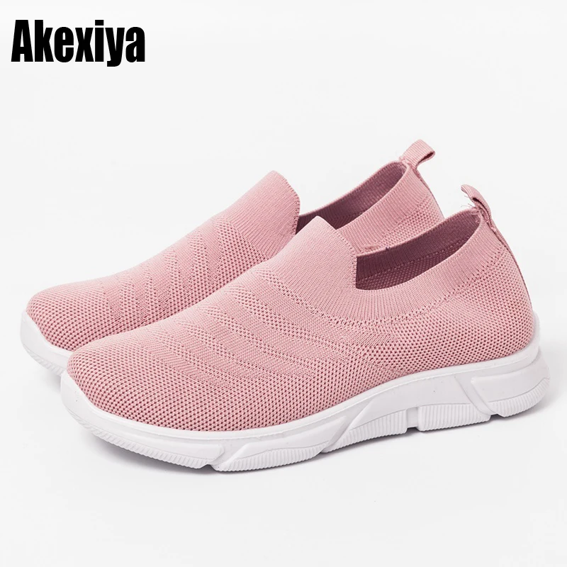 

2019 fashion anti-skid lazy shoes low to help stretch casual shoes women's knitted round Toe sneakers size 36-41 k024