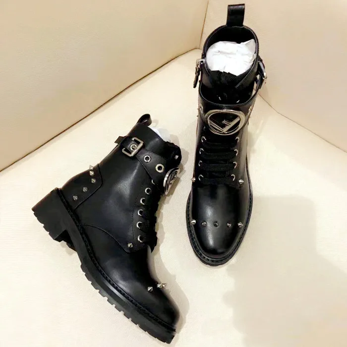 

Hot Autumn Winter Shoes Woman Boots Genuine Leather Metal Decor Knight Boots Woman Design Med Heels Motorcycle Boots Brand