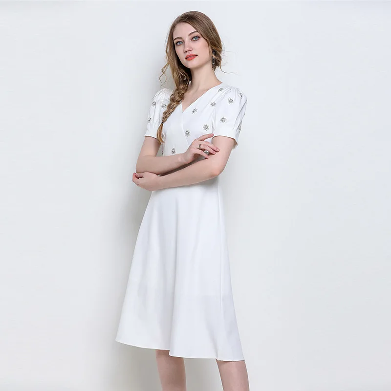 Европейский и американский тренд летнее женское Новое темпераментное тонкое черное платье с v-образным вырезом и бисером для офисных леди - Цвет: Белый