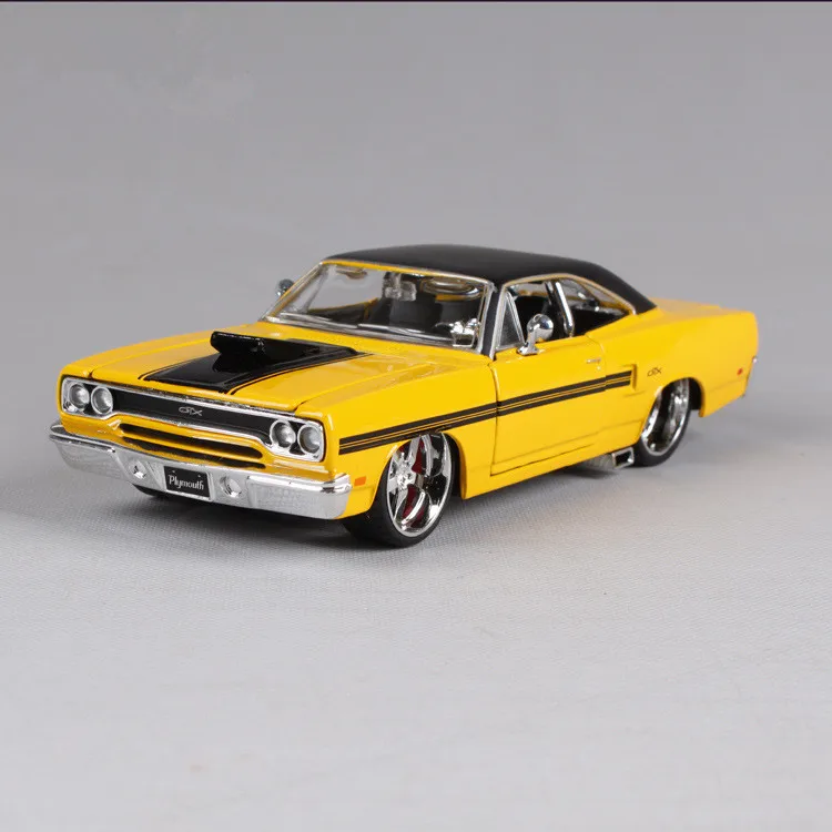 

1/24 1970 Plymouth GTX Simulation Retrofitting Alloy Car Model Retrofitting Car Model