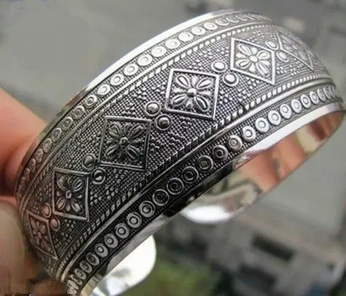 

TIBETAN SILVER CARVED TOTEM CUFF BRACELET WITH FLOWER MOTIF^^10PC^18K GP SHIPPING 5.25