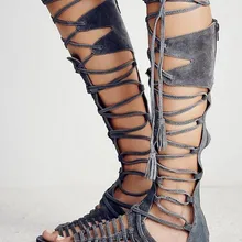 Новые модные женские туфли с открытым носком ремни Дизайн колено высокие замшевые кожаные сапоги на плоской подошве на шнуровке Длинные Сандалии на плоской подошве сапоги пляжная обувь