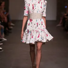 Видеть оранжевый Fashion Show дорогой парчи Florals взлетно-посадочной полосы платье Для женщин ручной работы Бисер стенд бинты Вернуться плиссированное платье