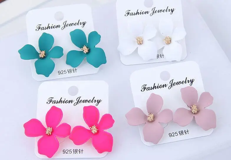 New Korean Cute Metal Flower Stud Earrings For Women Girl Fashion Big Sweet Earring Summer Daisy Jewelry Femme Brincos