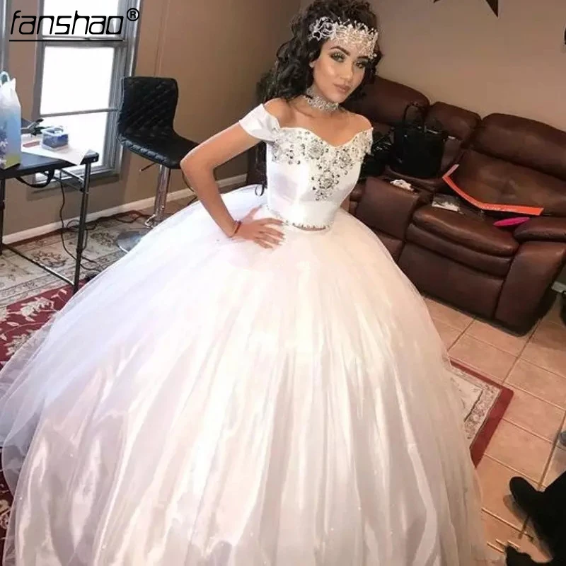 

White Quinceanera Dresses 2019 Prom Dress Sweet 15 Ball Gown Two Pieces Tulle Beads Sequins Studdning Debutante Gowns Vestidos