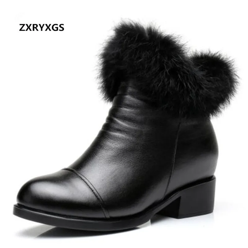 

Hot 2018 Newest Winter boots Comfort Soft Real Genuine Leather Shoes Women Boots Fashion Warm Snow Boots Large Size Women Shoes