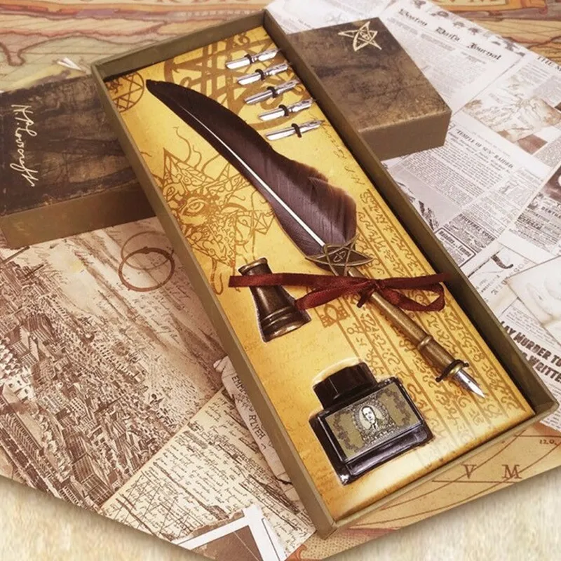 

Howard Phillips Lovecraft The Call of Cthulhu Great Old Ones Cthulhu Quill-pen Color Ink Gift Box Action Figure Model Toy X1554