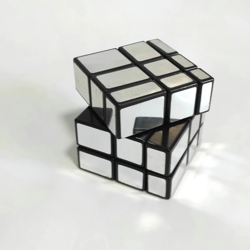 543748