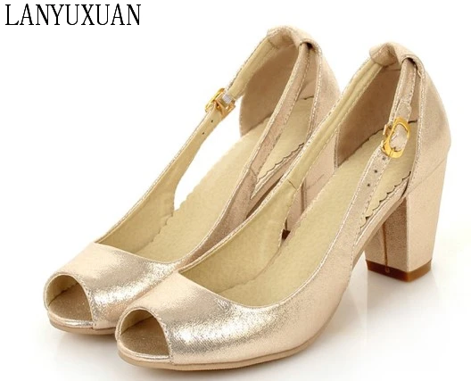 2017 новое поступление женские сандалии большого размера плюс на платформе Летний