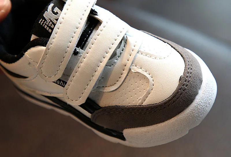 Kids Sneaker detail 9