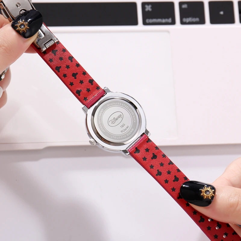 Рисунок 6 - Часы наручные женские кварцевые с Микки Маусом