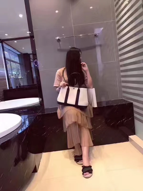 1 (16)