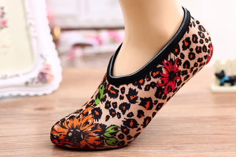 1 пара новая мода цвет дозирования противоскользящие ноги теплые короткие носки для девочек для женщин цветок утолщенной бархат домашние