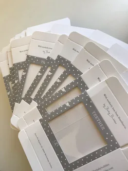 

Custom logo gift box clear window hanger Boxes 8.5*8.5*3cm gift window packag box 1000pcs free shipping via express